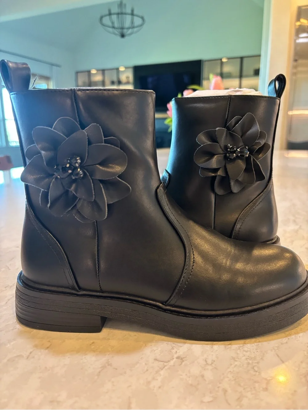Steve Madden Girls' Billa Chelsea Boots Black with Flower Embellishment
